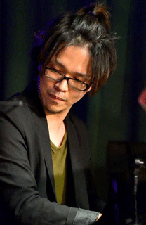 ジャズピアノ講師の藤井浩樹