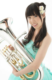 ユーフォニアム講師の波多野江莉